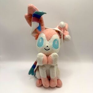 Pre-owned Sylveon Fairy Eevee Evolution Pokemon Plush Tomy 2016